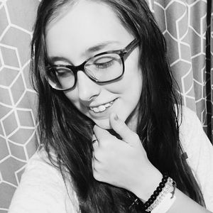 Meet your Posher, Cassie